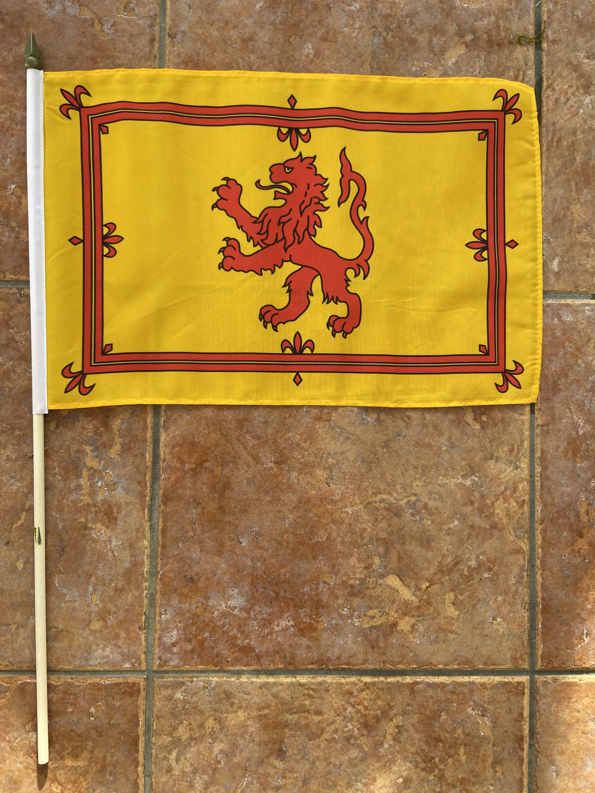 Lion Rampant Lion Rampant (Scotland) large Hand Flag - Image 1
