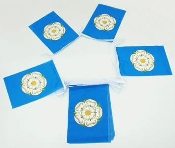 20m-32-flag-18-x-4e5e648cdca70 20m 32 flag 18"x12" Yorkshire Bunting - Image 1