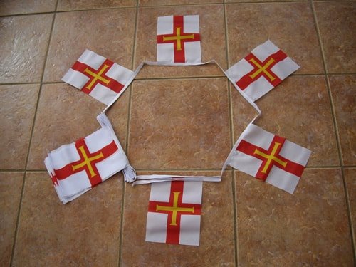 6m-20-flag-guern-4e1c0c2ff2cde 6m 20 Flag Guernsey Bunting - Image 1