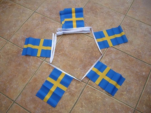 6m-20-flag-swede-4e15ce1044a43 6m 20 flag Sweden bunting - Image 1