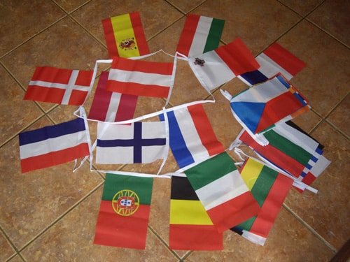 7-75m-27-flag-eu-4e1db9f0b10c0 8m 28 flag European Bunting - Image 1