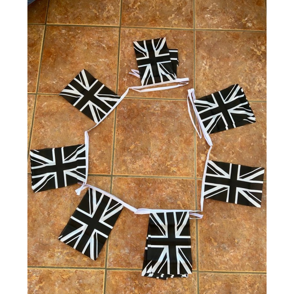 6m 20 flag Union Jack black/white bunting