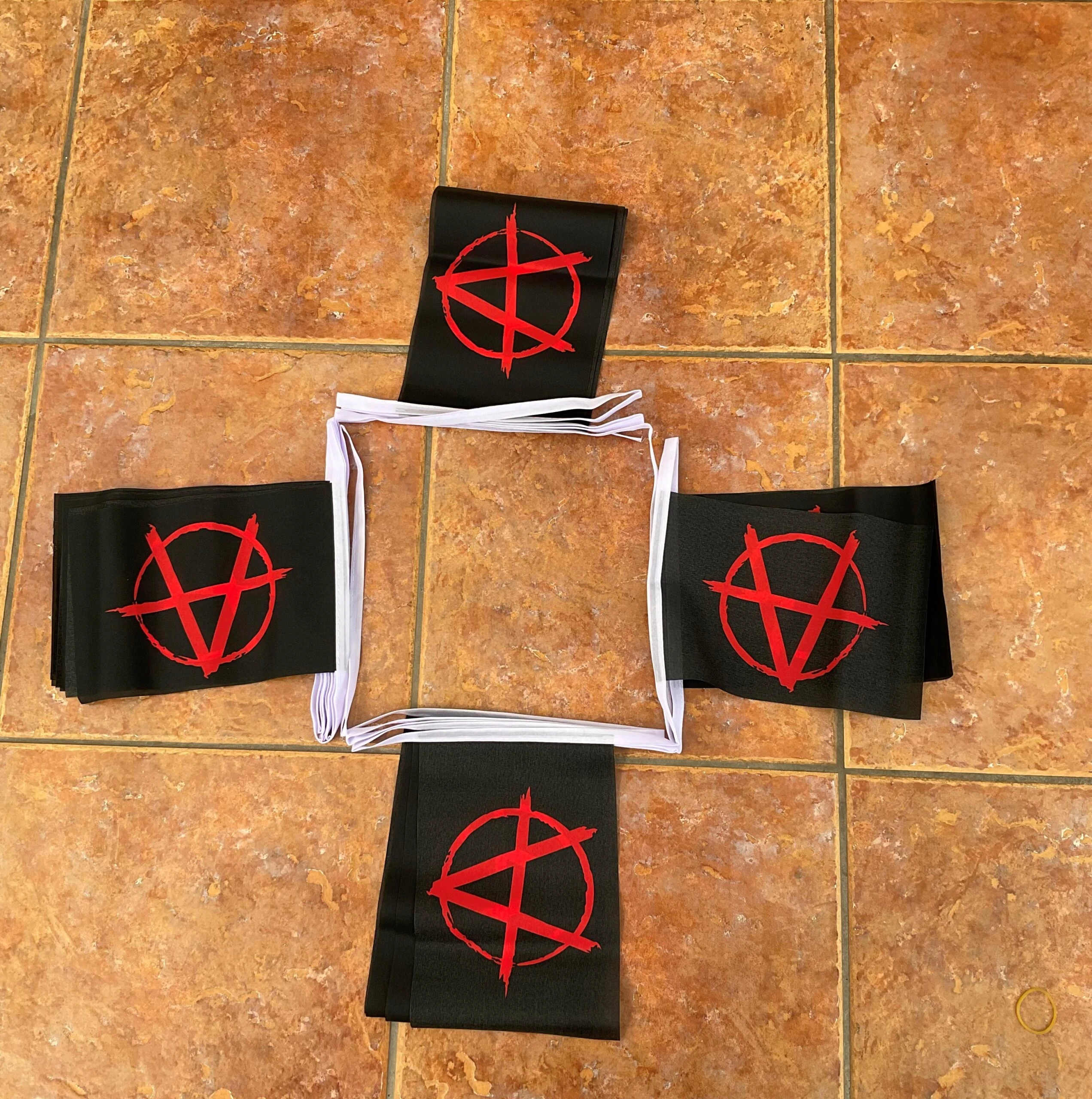 anarchy new 6m 20 flag Anarchy (New) bunting - Image 1