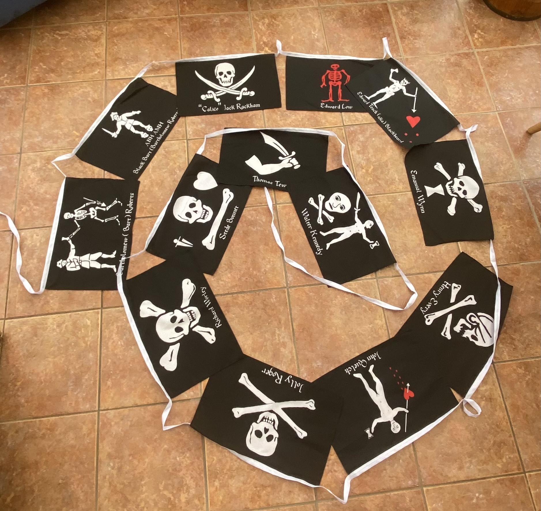 10m 13 flag 18x12 multi pirate bunting 10m 13 flag 18"x12" multi pirate bunting - Image 1